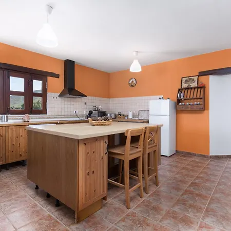 Дом отдыха Home2Book Casa Maria Rustic Escape In Villaverde Ла-Олива